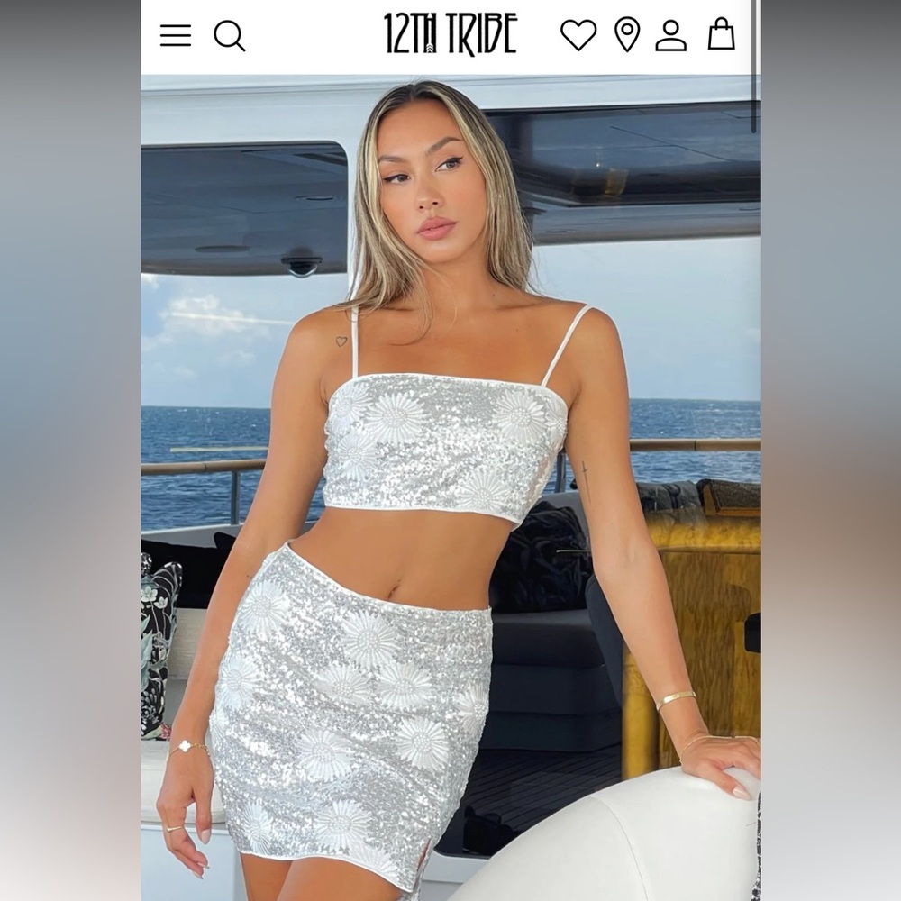 12th Tribe Holly Sequin Floral set NWT